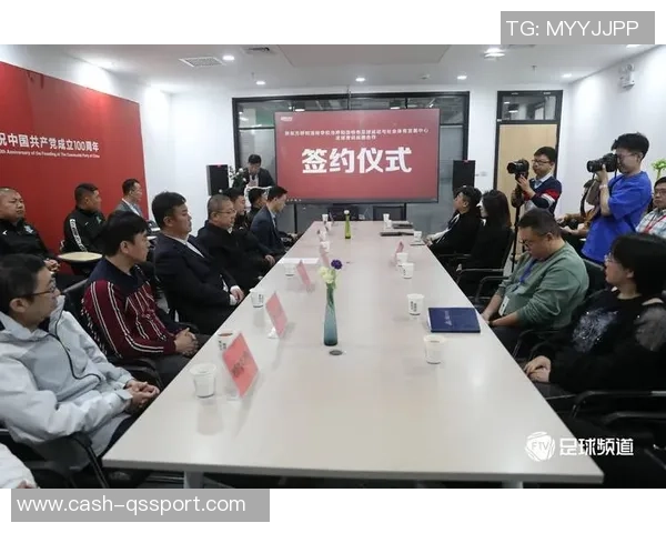 武汉足球热潮来袭招募优秀教练助力青少年足球发展